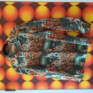 VINTAGE Polyester Button down w Boxing Print